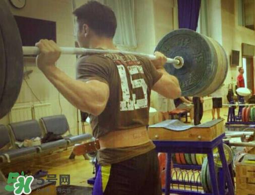 举重腰带怎么选择?举重腰带越宽越好吗? 举重腰带怎么选择?举重腰带越宽越好吗?