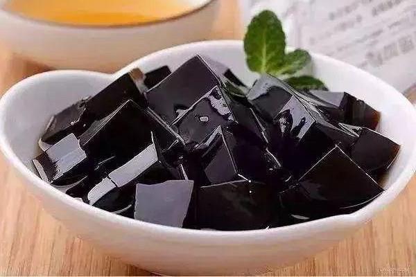 龟苓膏小孩可以吃吗 龟苓膏吃多少为宜 龟苓膏小孩可以吃吗 龟苓膏吃多少为宜