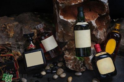 喝了红酒可以吃榴莲吗 红酒和榴莲能一起吃吗