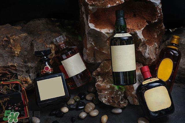 喝了红酒可以吃榴莲吗 红酒和榴莲能一起吃吗 喝了红酒可以吃榴莲吗 红酒和榴莲能一起吃吗