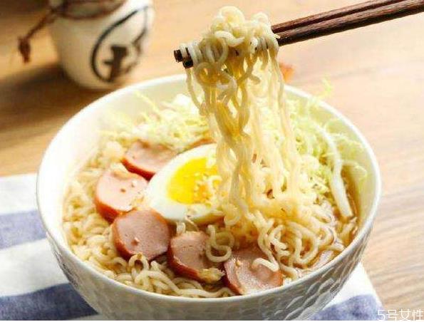 减肥期间可以吃泡面吗 吃泡面不胖小妙招 减肥期间可以吃泡面吗 吃泡面不胖小妙招