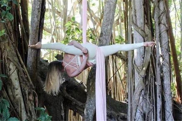 空中瑜伽可以自学吗 有一定危险 空中瑜伽可以自学吗 有一定危险