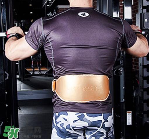 举重为什么要带腰带?举重腰带的作用 举重为什么要带腰带?举重腰带的作用