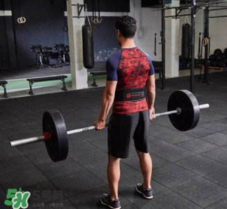 举重为什么要带腰带?举重腰带的作用