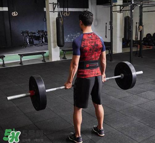 举重为什么要带腰带?举重腰带的作用 举重为什么要带腰带?举重腰带的作用