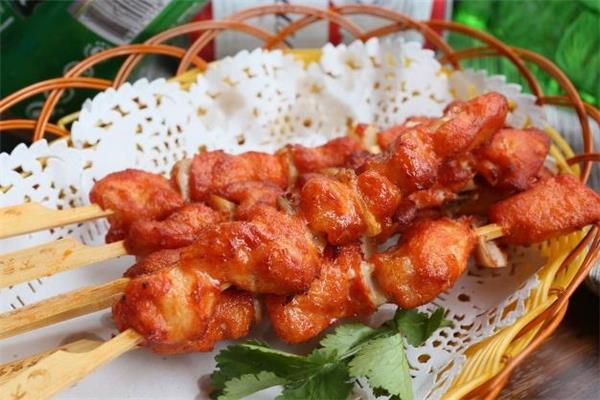 骨肉相连是什么肉做的 骨肉相连是猪肉还是鸡肉 骨肉相连是什么肉做的 骨肉相连是猪肉还是鸡肉