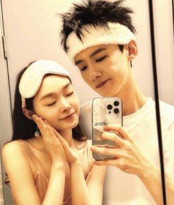 ​白敬亭宋轶算官宣啦