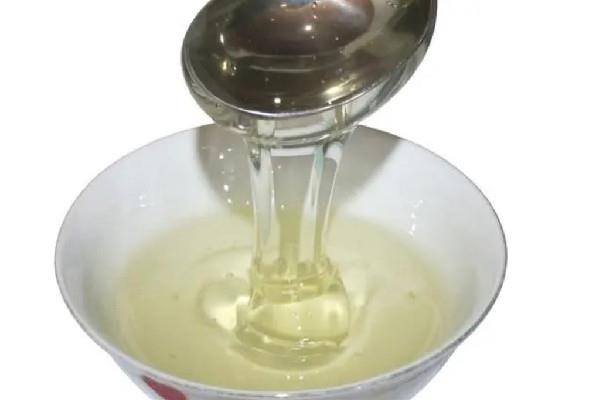 槐花蜜是结晶的好还是不结晶的好 槐花蜜怎么分辨真假 槐花蜜是结晶的好还是不结晶的好 槐花蜜怎么分辨真假