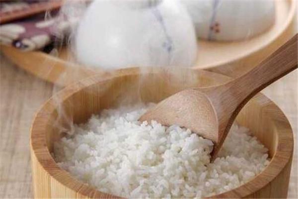 减脂能吃米饭吗 米饭适合减肥的时候吃吗 减脂能吃米饭吗 米饭适合减肥的时候吃吗