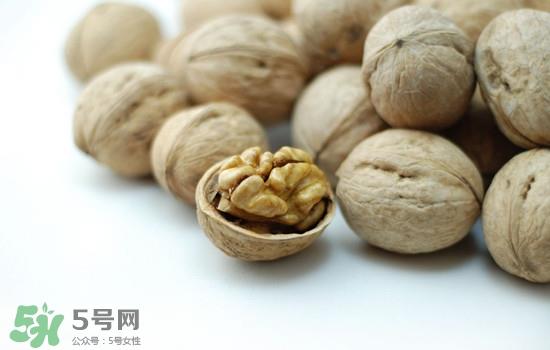 长期吃核桃有副作用吗?核桃的副作用很大吗? 长期吃核桃有副作用吗?核桃的副作用很大吗?