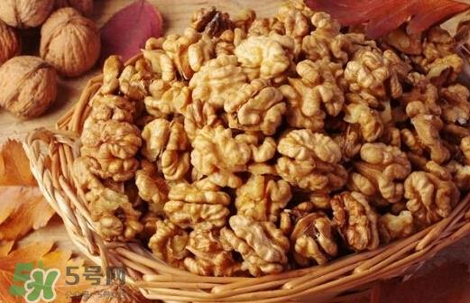 长期吃核桃有副作用吗?核桃的副作用很大吗? 长期吃核桃有副作用吗?核桃的副作用很大吗?