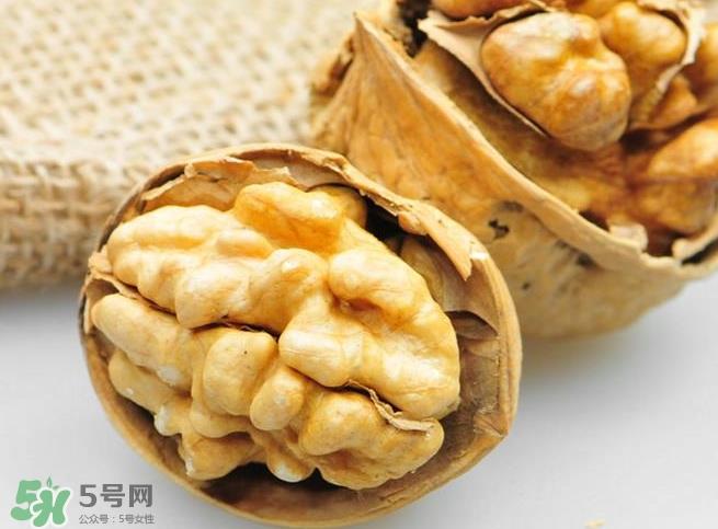 长期吃核桃有副作用吗?核桃的副作用很大吗? 长期吃核桃有副作用吗?核桃的副作用很大吗?