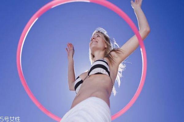 转呼啦圈真的可以减肥吗 转呼啦圈有什么危害 转呼啦圈真的可以减肥吗 转呼啦圈有什么危害