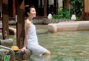 七月份能泡温泉吗?七月份泡温泉热吗? 七月份能泡温泉吗?七月份泡温泉热吗?