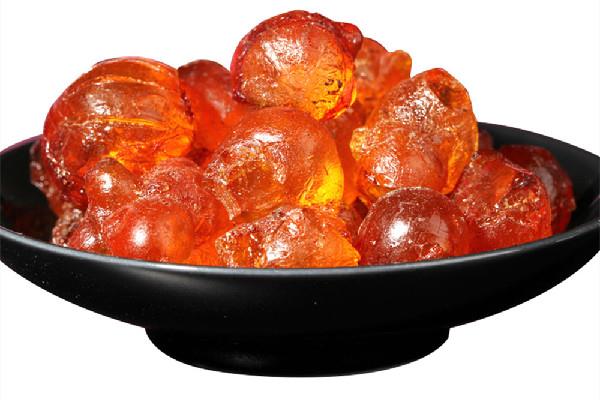 桃胶用冷水泡还是热水泡好 桃胶的泡发方法 桃胶用冷水泡还是热水泡好 桃胶的泡发方法