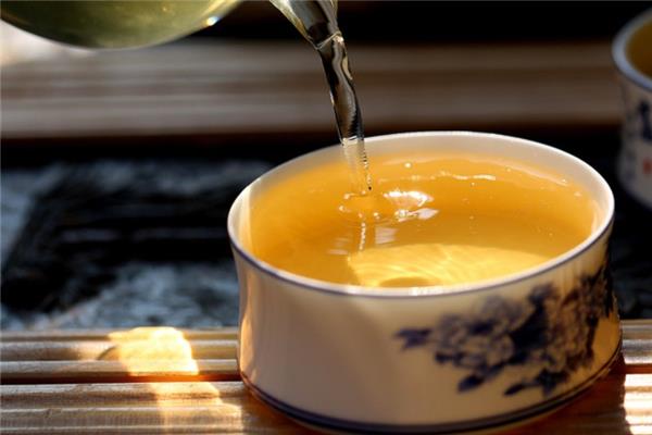 乌龙茶可以做奶茶喝吗 乌龙茶煮奶茶好喝吗 乌龙茶可以做奶茶喝吗 乌龙茶煮奶茶好喝吗