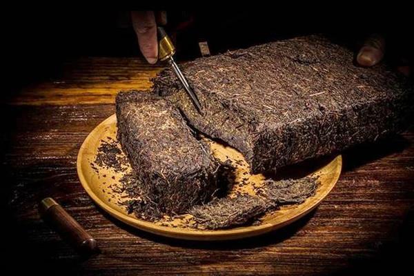 黑茶可以隔夜喝吗 黑茶发霉了还能喝吗 黑茶可以隔夜喝吗 黑茶发霉了还能喝吗