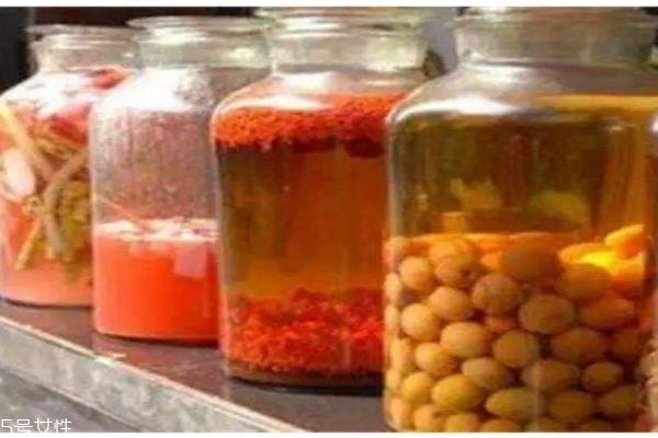 药酒有什么作用呢 喝药酒有什么好处呢 药酒有什么作用呢 喝药酒有什么好处呢