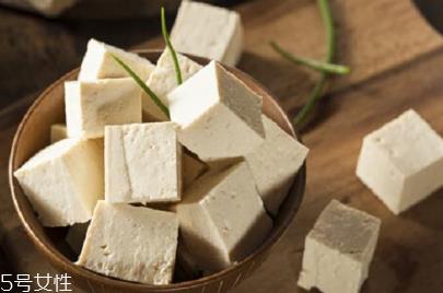 豆腐宜搭配什么 营养更美味 豆腐宜搭配什么 营养更美味