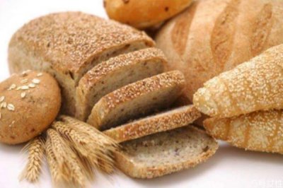 ​全麦面包吃多了会便秘吗 全麦面包应该什么时候吃