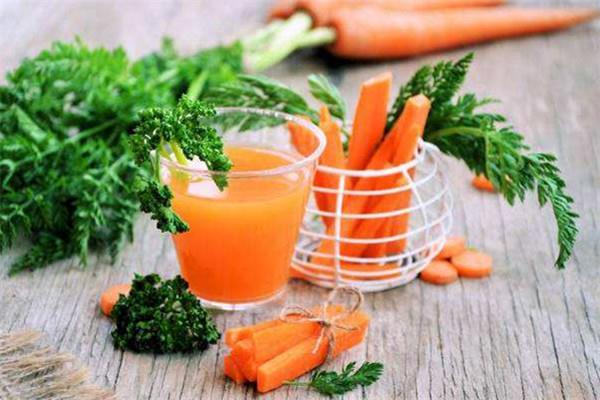 胡萝卜可以和西红柿一起吃吗 胡萝卜的营养价值