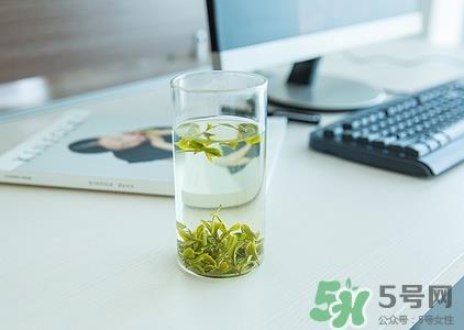 铁观音和龙井哪个好?铁观音和龙井的区别介绍 铁观音和龙井哪个好?铁观音和龙井的区别介绍