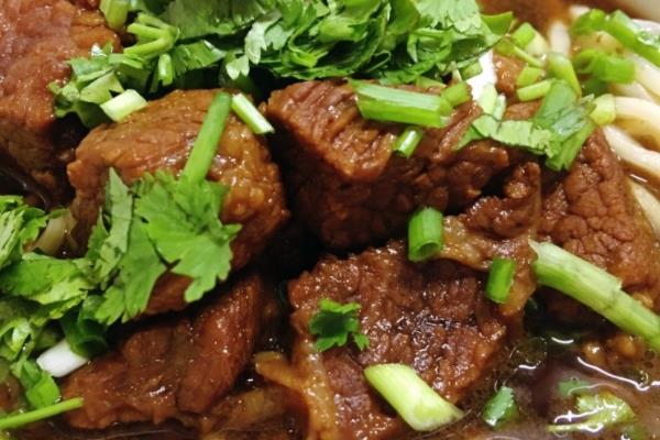 牛肉面能放鸡蛋吗 可以放整个的 牛肉面能放鸡蛋吗 可以放整个的