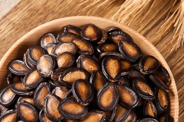 五香西瓜子怎么做 其实很简单 五香西瓜子怎么做 其实很简单