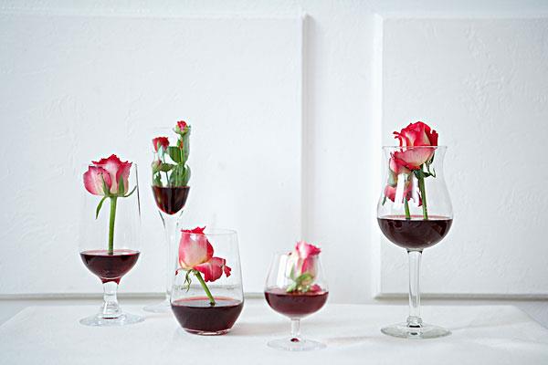 红酒的最佳饮用温度是多少 红酒需要在什么条件下储存