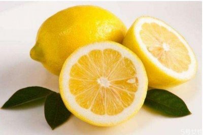 ​柠檬的主要成分是什么呢 柠檬有什么功效呢