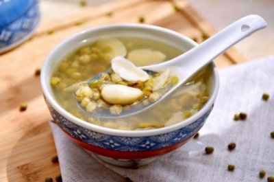 ​喝绿豆汤能吃药吗 喝绿豆汤吃药有影响吗