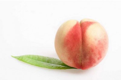 ​吃桃子会不会长胖 吃桃子要不要剥皮