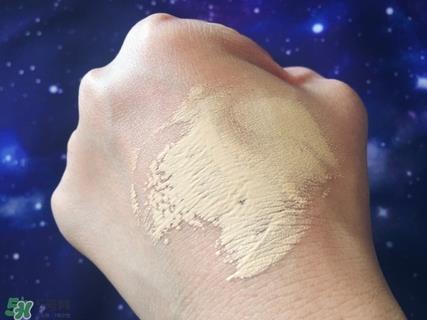 美宝莲黑金气垫怎么样 美宝莲黑金气垫色号