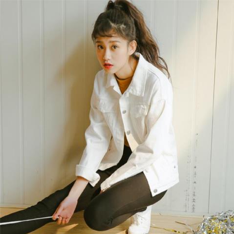 牛仔外套什么颜色好看 牛仔外套颜色搭配图片