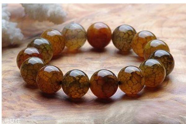 什么是玛瑙呢 玛瑙有什么作用呢