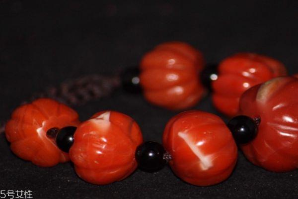 什么是玛瑙呢 玛瑙有什么作用呢