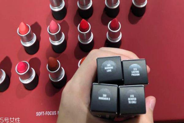 mac2018秋季口红全试色 泫雅同款devoted to chili试色