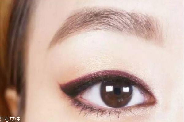 单眼皮小内双怎么画眼妆 单眼皮眼妆基础画法 单眼皮小内双怎么画眼妆 单眼皮眼妆基础画法