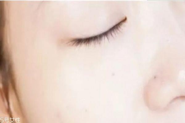 单眼皮小内双怎么画眼妆 单眼皮眼妆基础画法 单眼皮小内双怎么画眼妆 单眼皮眼妆基础画法