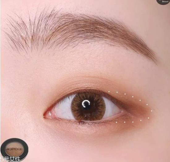 单眼皮小内双怎么画眼妆 单眼皮眼妆基础画法 单眼皮小内双怎么画眼妆 单眼皮眼妆基础画法