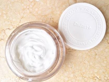 素颜霜哪个牌子便宜又好用 素颜霜品牌排行榜 素颜霜哪个牌子便宜又好用 素颜霜品牌排行榜