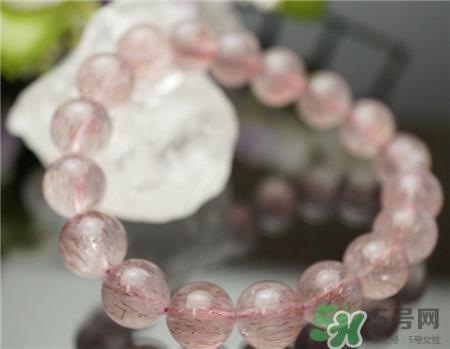 水晶可以戴着洗澡吗?水晶可以戴着睡觉吗?