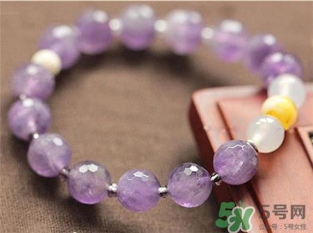 水晶可以戴着洗澡吗?水晶可以戴着睡觉吗?