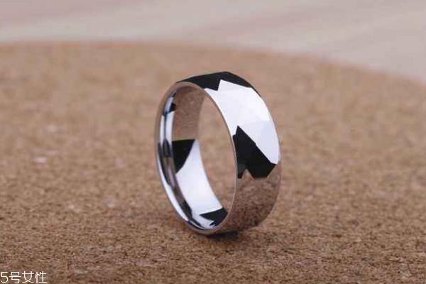 钨金戒指会有划痕吗 硬度非常强