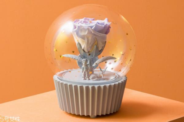 野兽派小王子水晶球多少钱 别致的礼物