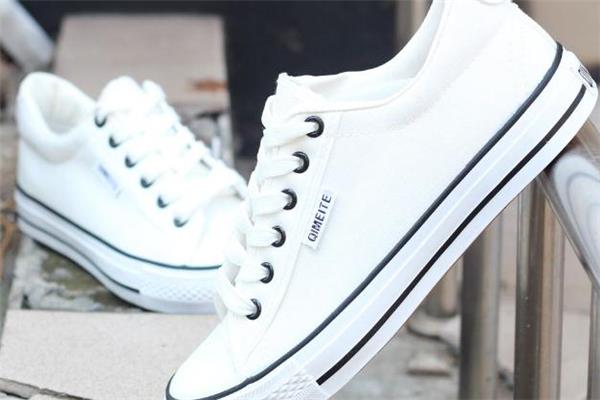 帆布鞋为什么会变黄 有三种原因