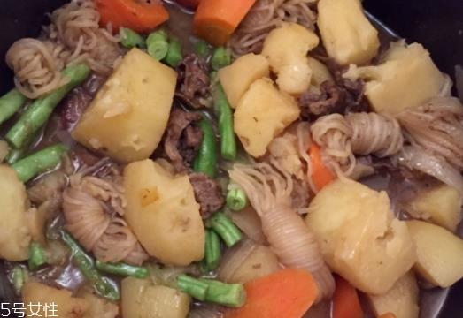 珐琅锅可以炒菜吗？要选对珐琅锅