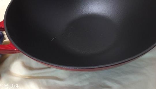 珐琅锅可以炒菜吗？要选对珐琅锅