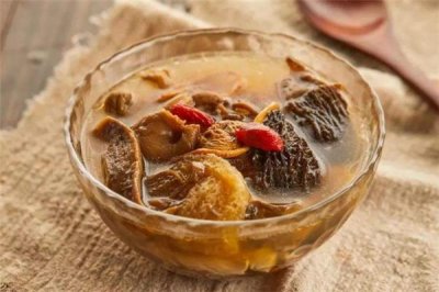 ​羊肚菌炖鸡的做法 羊肚菌炖鸡用什么鸡最好