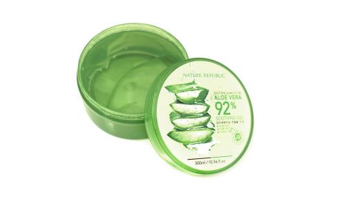 鼻子脱皮涂完芦荟胶需要洗吗?芦荟胶涂太厚会搓泥 鼻子脱皮涂完芦荟胶需要洗吗?芦荟胶涂太厚会搓泥